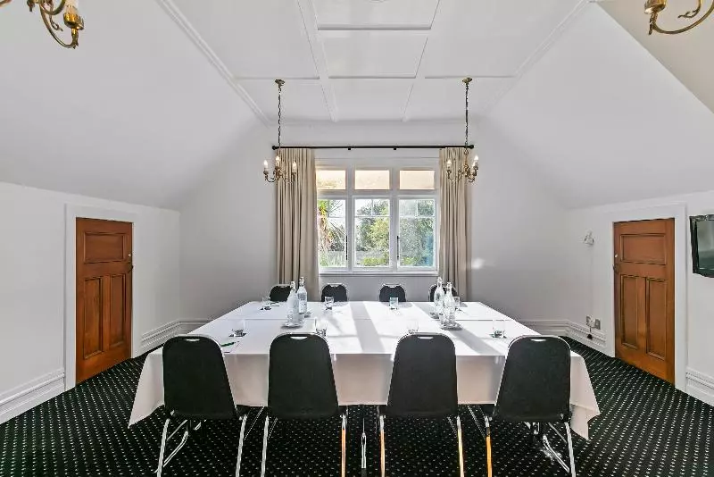 The Parnell Hotel & Conference Centre