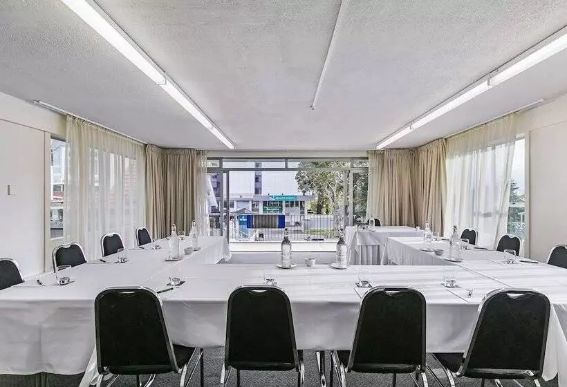 The Parnell Hotel & Conference Centre