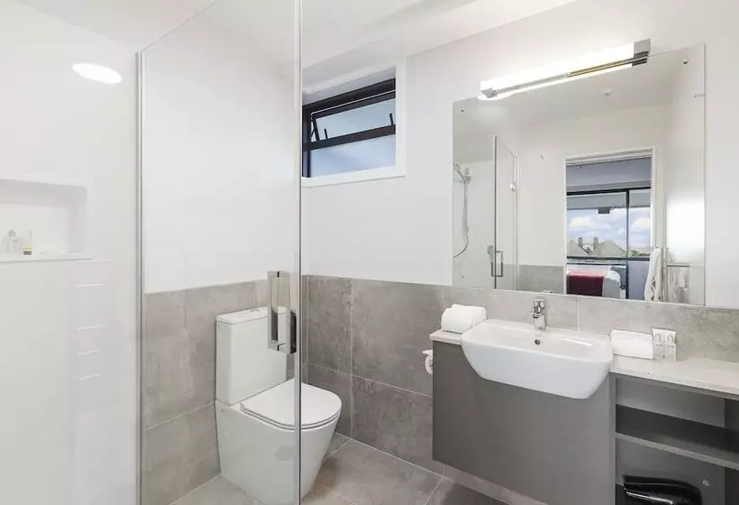 The Parnell Hotel & Conference Centre