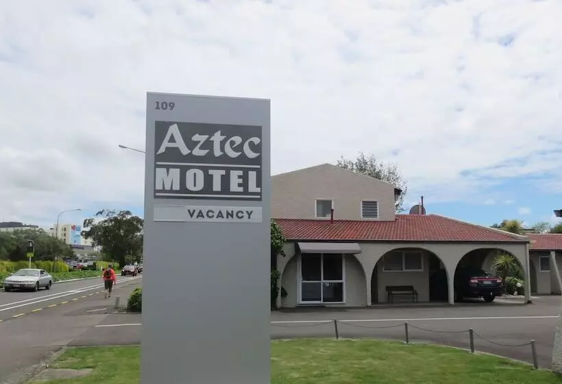 Aztec Motel