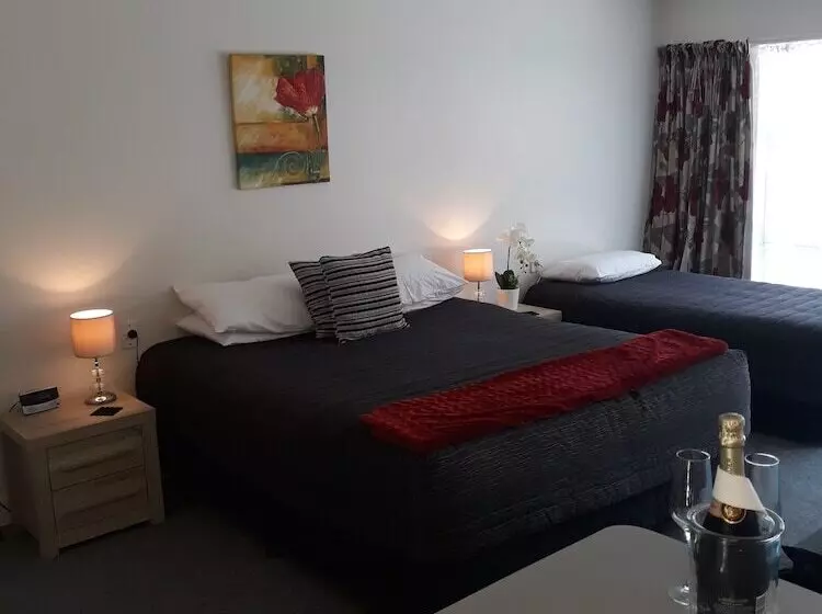 Bay Of Islands Country Lodge Motel