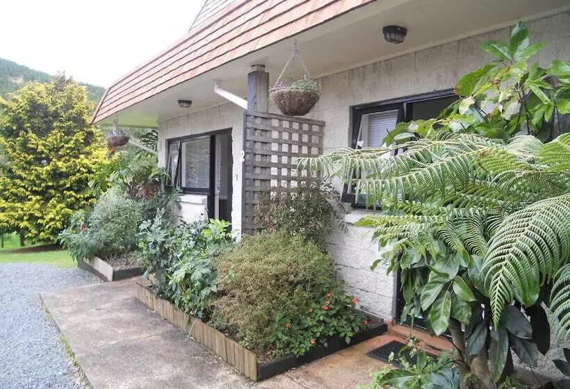 Bay Of Islands Country Lodge Motel