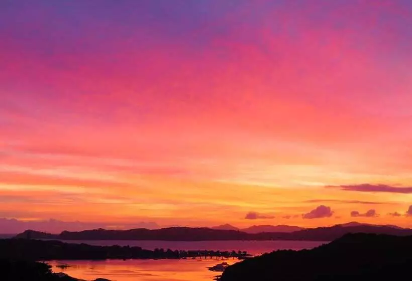 Cook's Lookout Motel