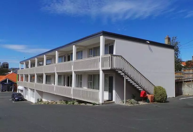 George Street Motel Apartments