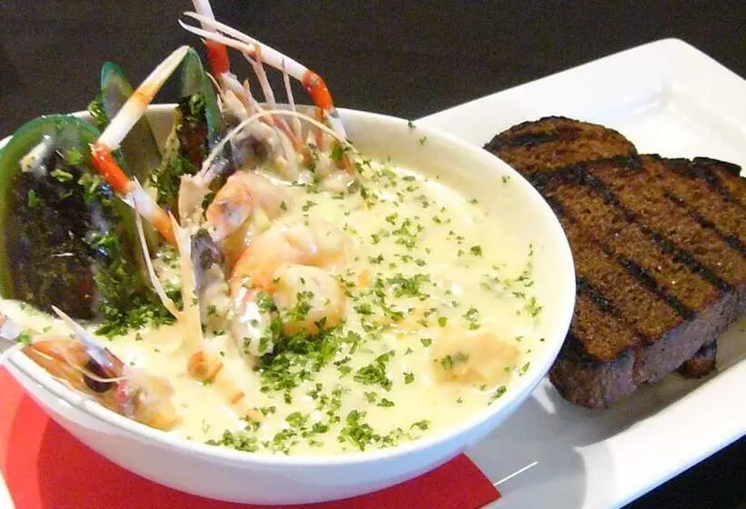 Отель Ascot Park