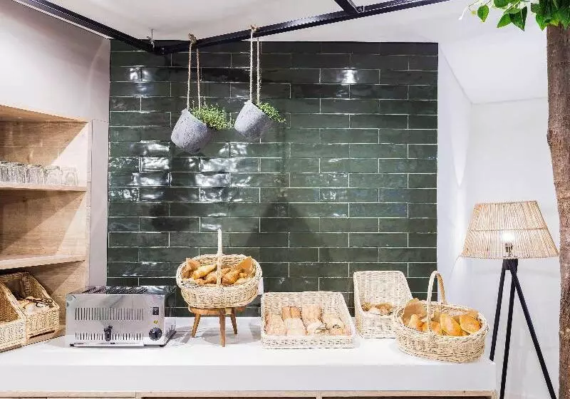 هتل Ibis Styles Lisboa Centro Marques De Pombal