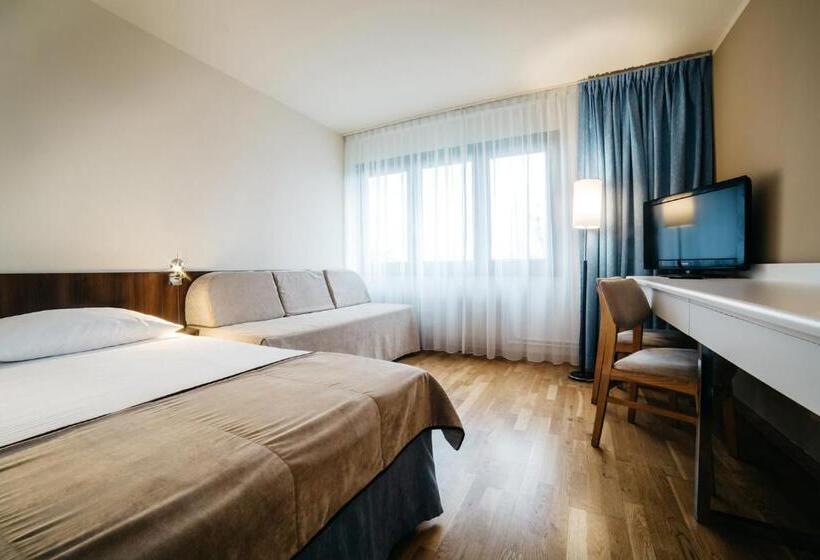 בית מלון כפרי Omega