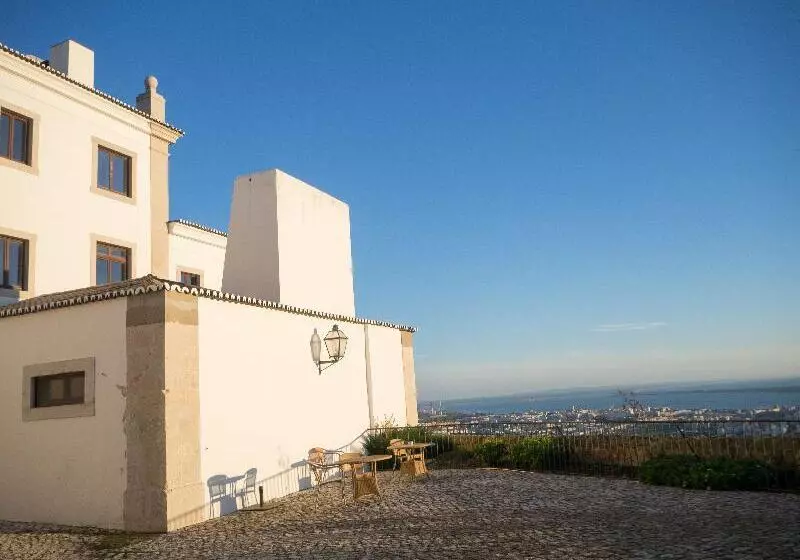 هتل Pousada Castelo De Palmela