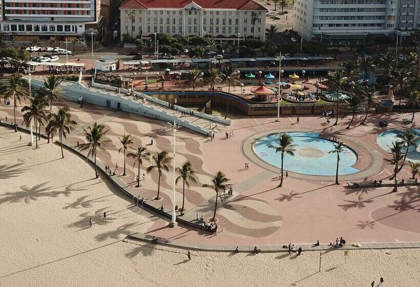 בית מלון כפרי The Balmoral Halaal