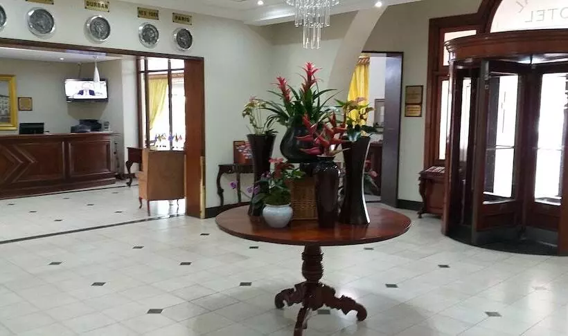 בית מלון כפרי The Balmoral   Halaal