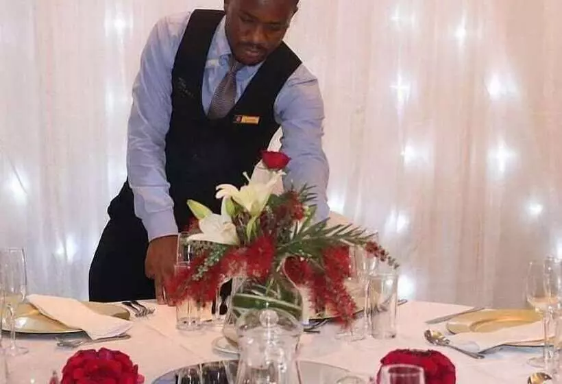 בית מלון כפרי The Balmoral   Halaal