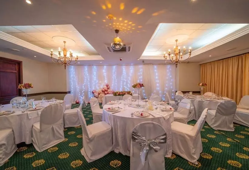 בית מלון כפרי The Balmoral   Halaal