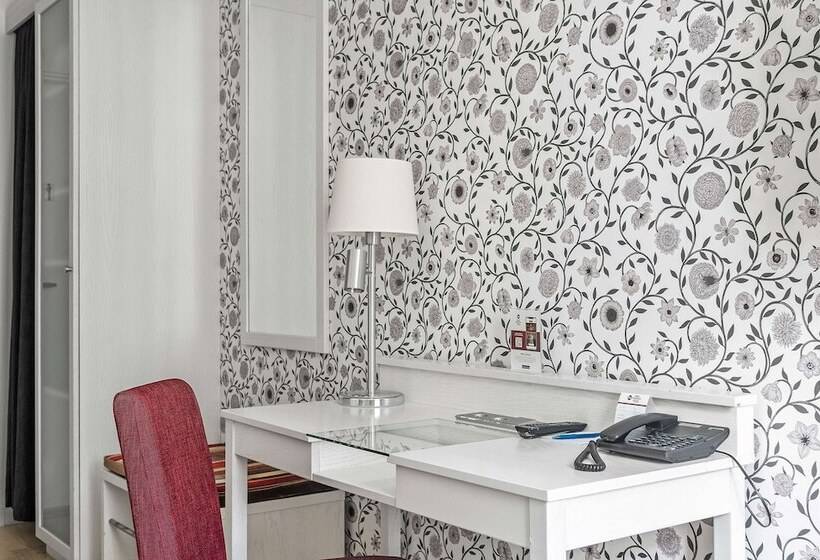 בית מלון כפרי Best Western Plus Edward