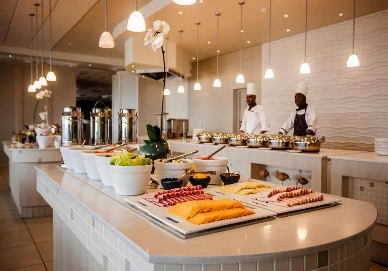 فندق Garden Court South Beach