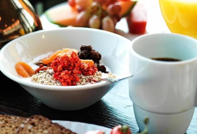 فندق Skansen Båstad