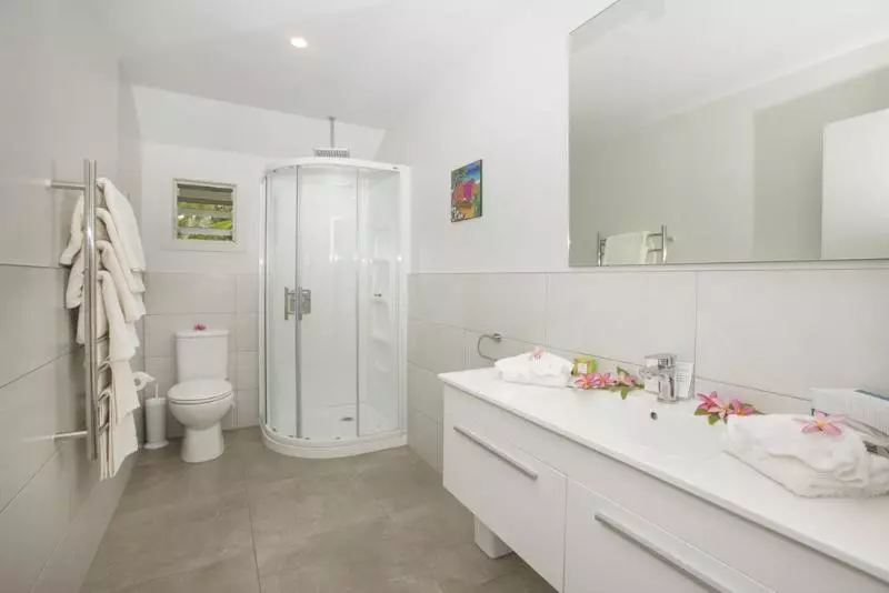 Lagoon Breeze Villas