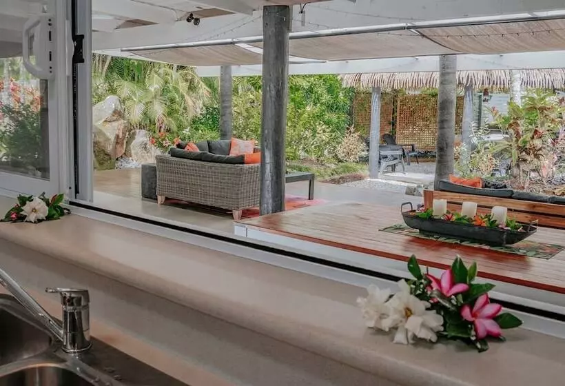 Lagoon Breeze Villas