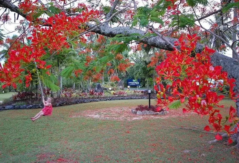 Lagoon Breeze Villas