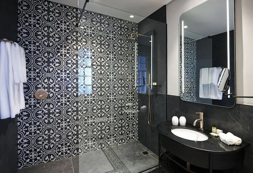 The Winchester Hotel By Newmark