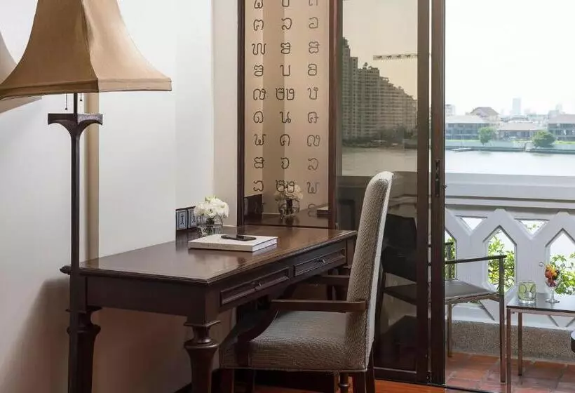 호텔 Anantara Riverside Bangkok Resort