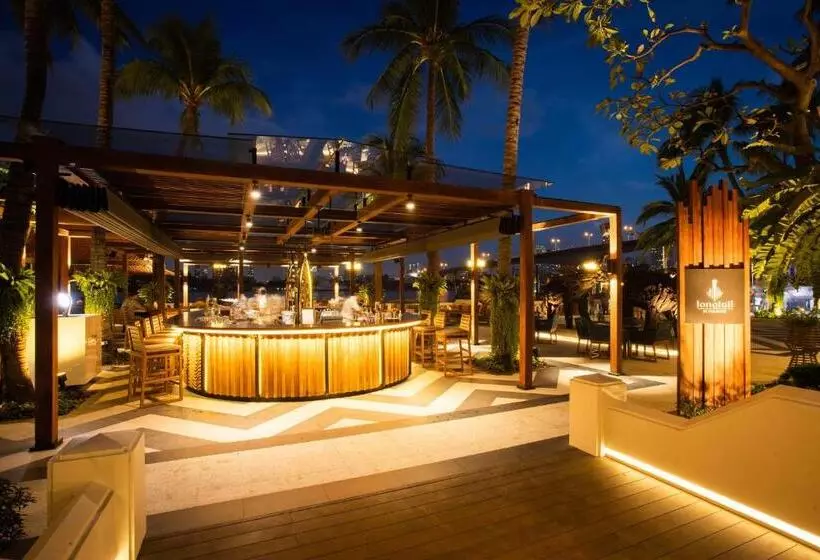 호텔 Anantara Riverside Bangkok Resort