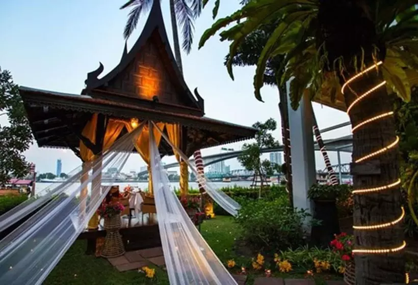 호텔 Anantara Riverside Bangkok Resort