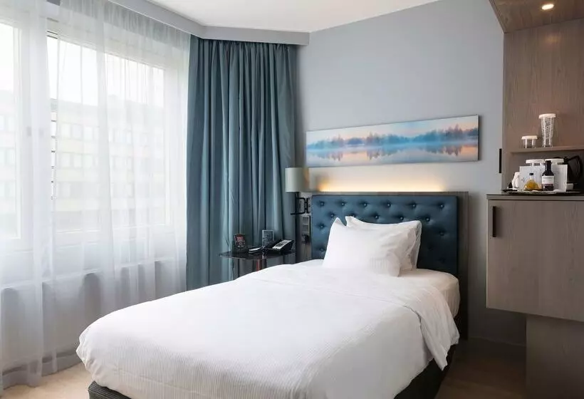 בית מלון כפרי Hilton Helsinki Strand