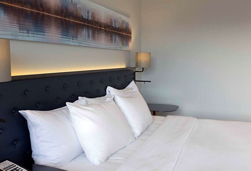 Hotelli Hilton Helsinki Strand