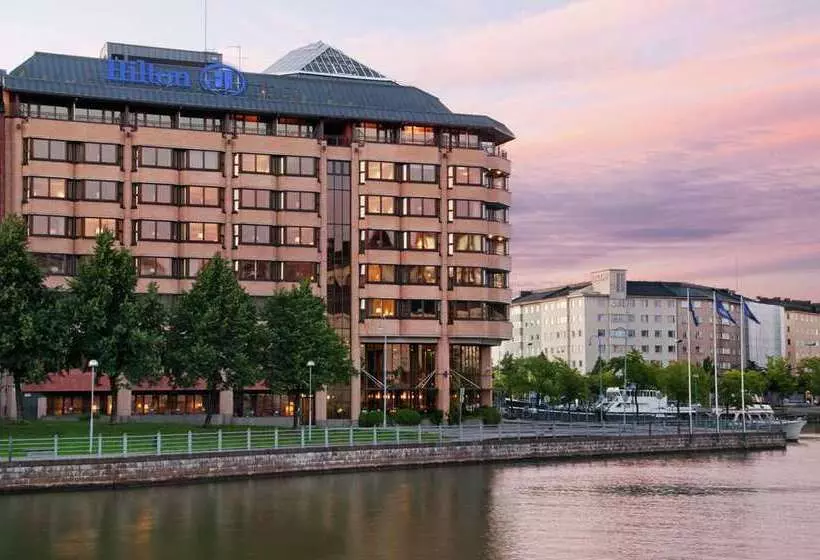 בית מלון כפרי Hilton Helsinki Strand