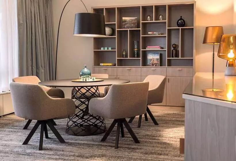 בית מלון כפרי Hilton Helsinki Strand