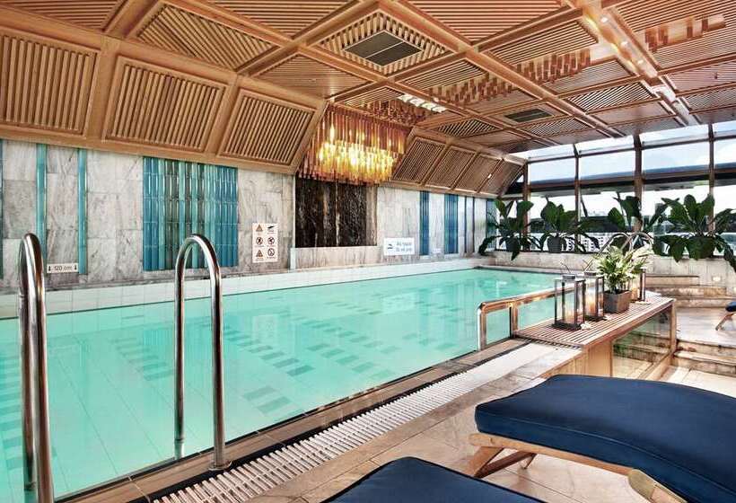 בית מלון כפרי Hilton Helsinki Strand