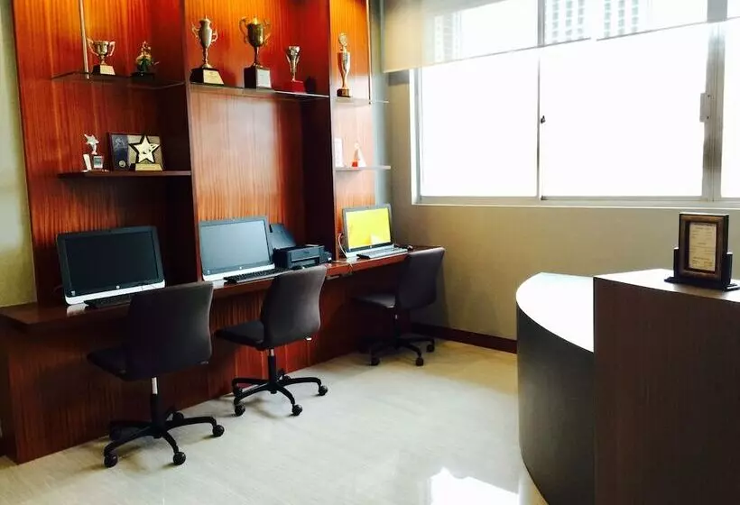 Hotelli Indra Regent