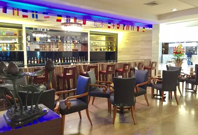 Hotelli Indra Regent