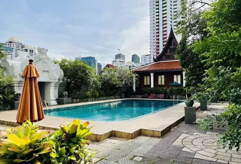 Hotelli Indra Regent