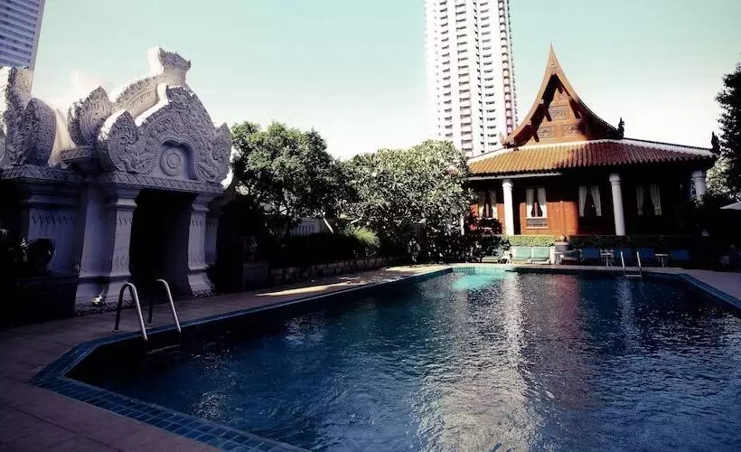 Hotelli Indra Regent