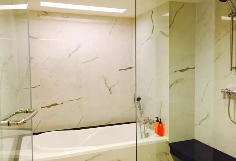 Hotelli Indra Regent