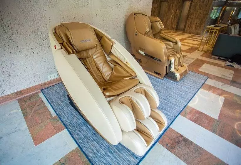 هتل Intourist Khabarovsk