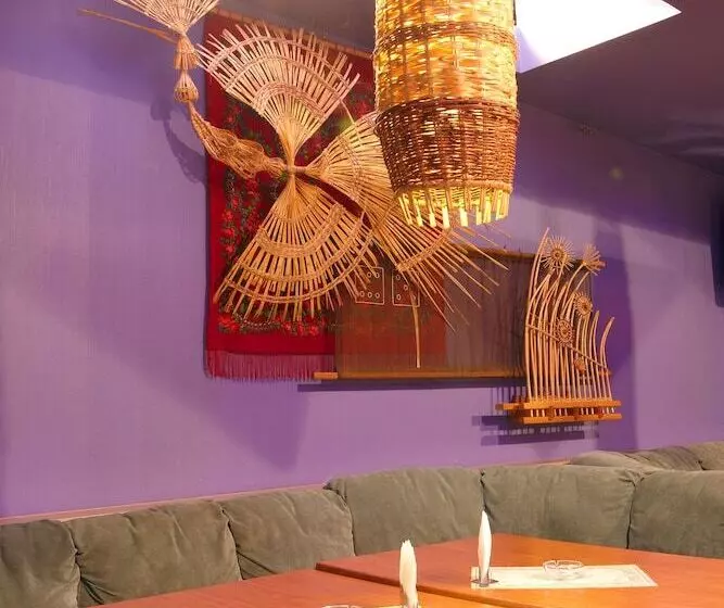 هتل Intourist Khabarovsk