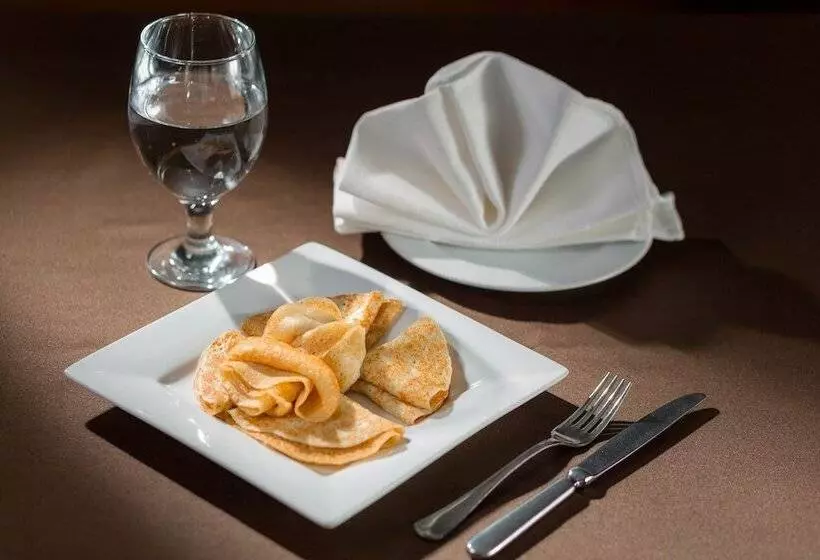 هتل Intourist Khabarovsk