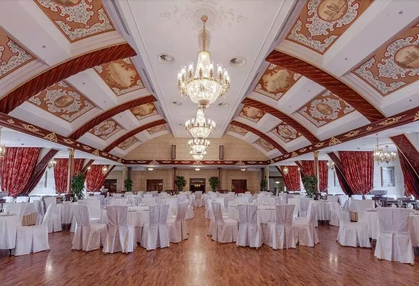 Radisson Collection Hotel, Moscow