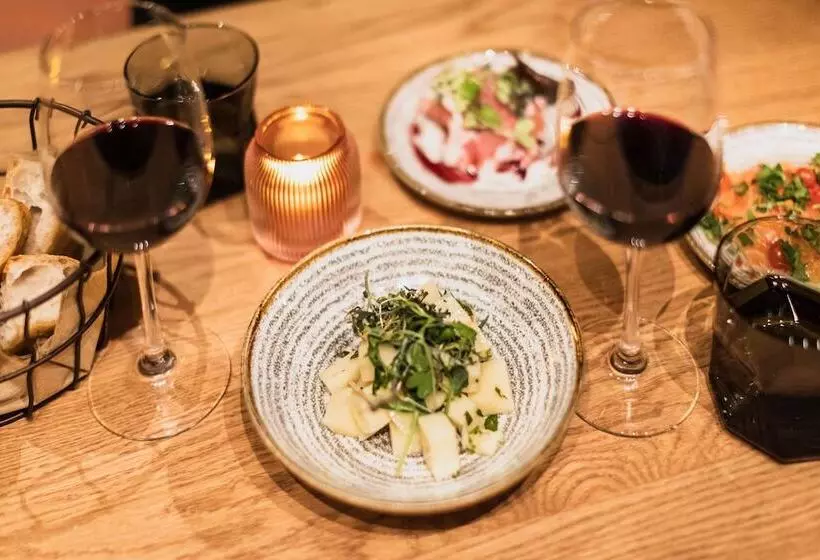 هتل Scandic Hamburger Bors