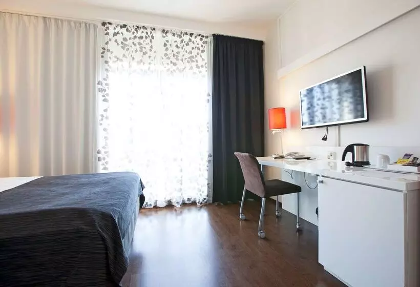 هتل Scandic Patria