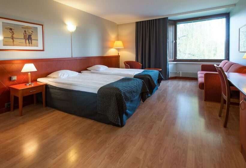 בית מלון כפרי Scandic Waskia