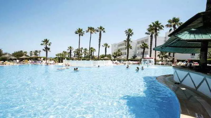 酒店 Tropicana Club & Spa