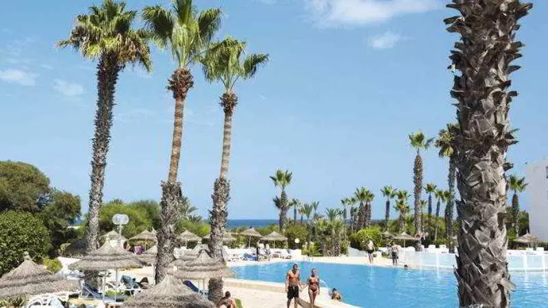 酒店 Tropicana Club & Spa