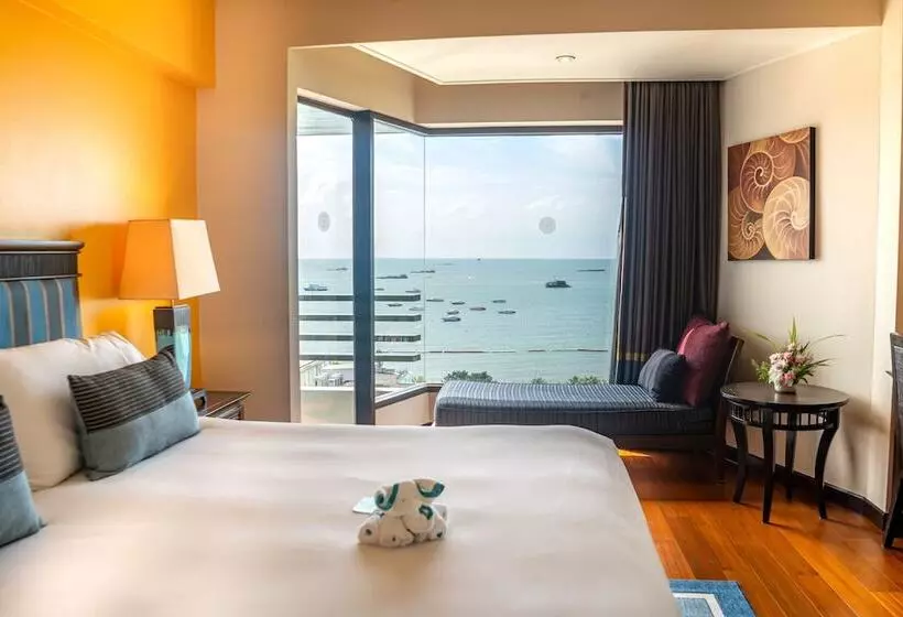 The Bayview Hotel Pattaya