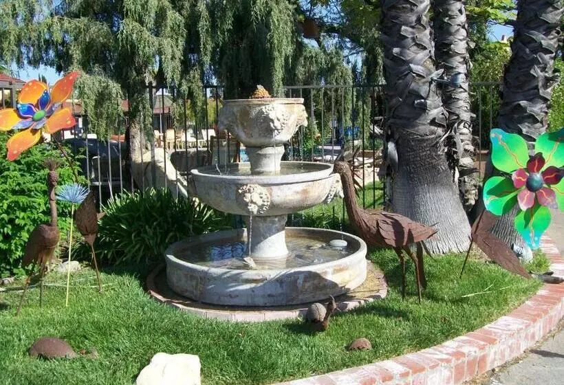 בית מלון כפרי Adelaide Inn