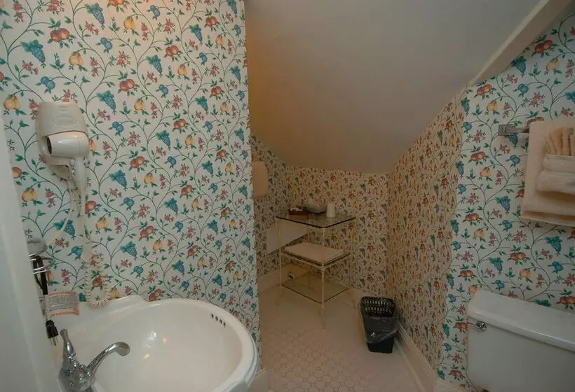 Hotel Apple Tree Inn