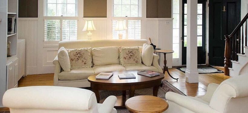 בית מלון כפרי Ashley Inn