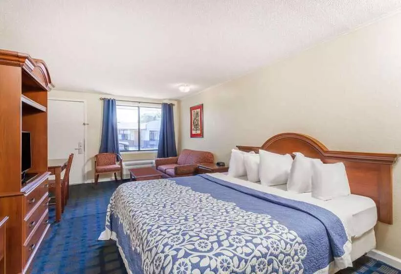 فندق Days Inn By Wyndham Dover Downtown